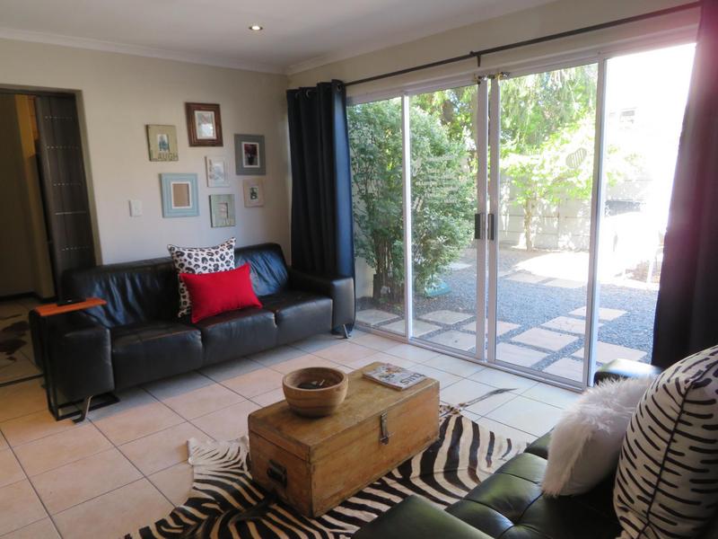 To Let 3 Bedroom Property for Rent in Eikenbosch Western Cape